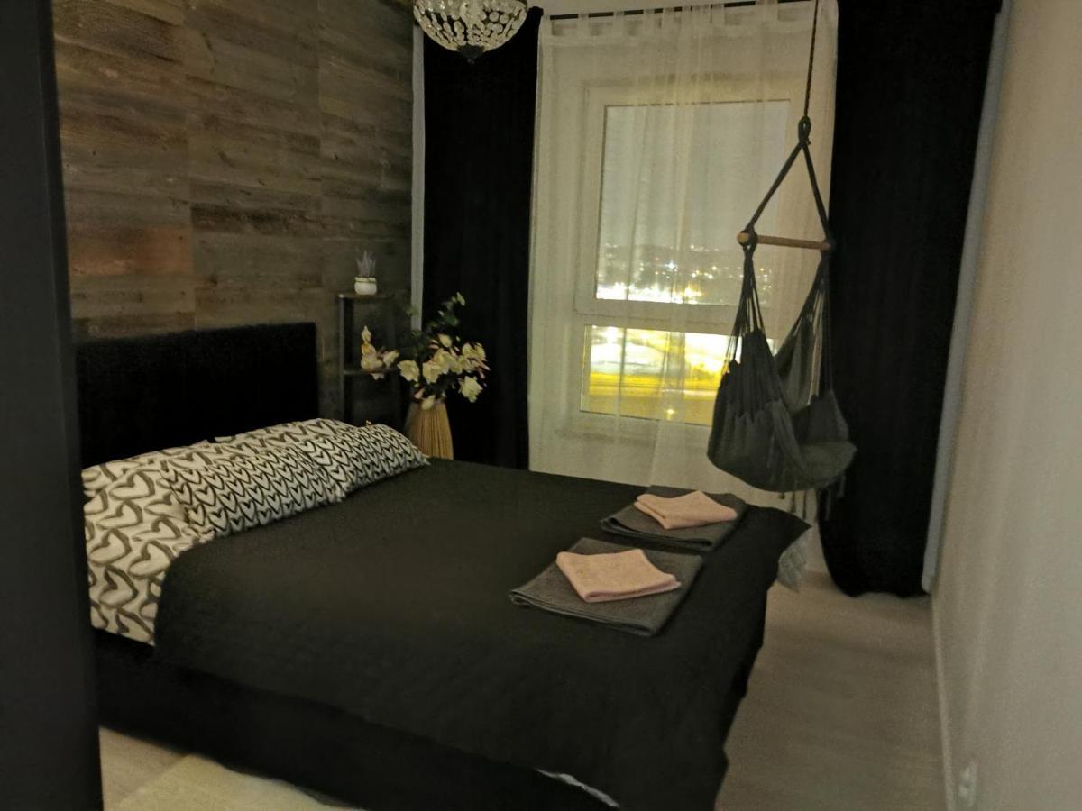 Apartament Przy Bursztynowym Stadionie Gdansk Dış mekan fotoğraf